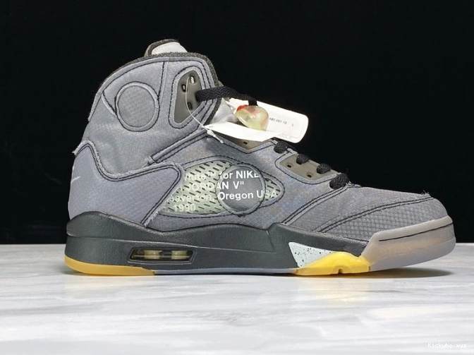 Off-White x Air CT8480-001 Black Jordan 5 0520